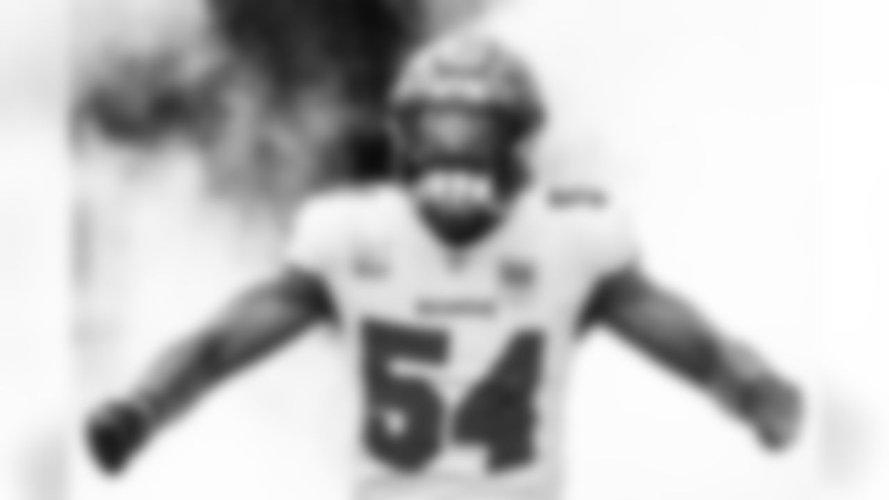 TAMPA, FL - November 09, 2025 - Inside Linebacker Lavonte David #54 of the Tampa Bay Buccaneers before the game between the New England Patriots and Tampa Bay Buccaneers. The Bucs lost the game, 28-23. Photo By Doug DeFelice/Tampa Bay Buccaneers