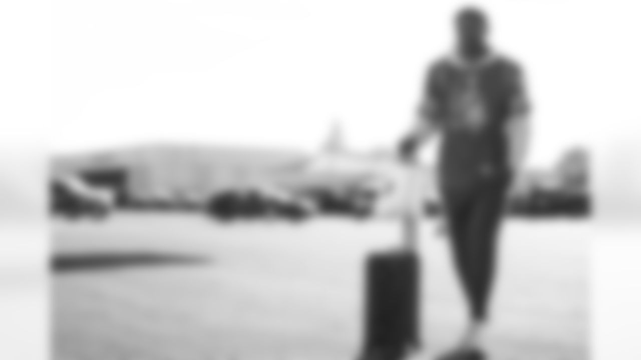 TAMPA, FL - November 22, 2025 - Cornerback Bryce Hall #34 of the Tampa Bay Buccaneers departs before the game against the Los Angeles Rams. Photo By Tori Richman/Tampa Bay Buccaneers