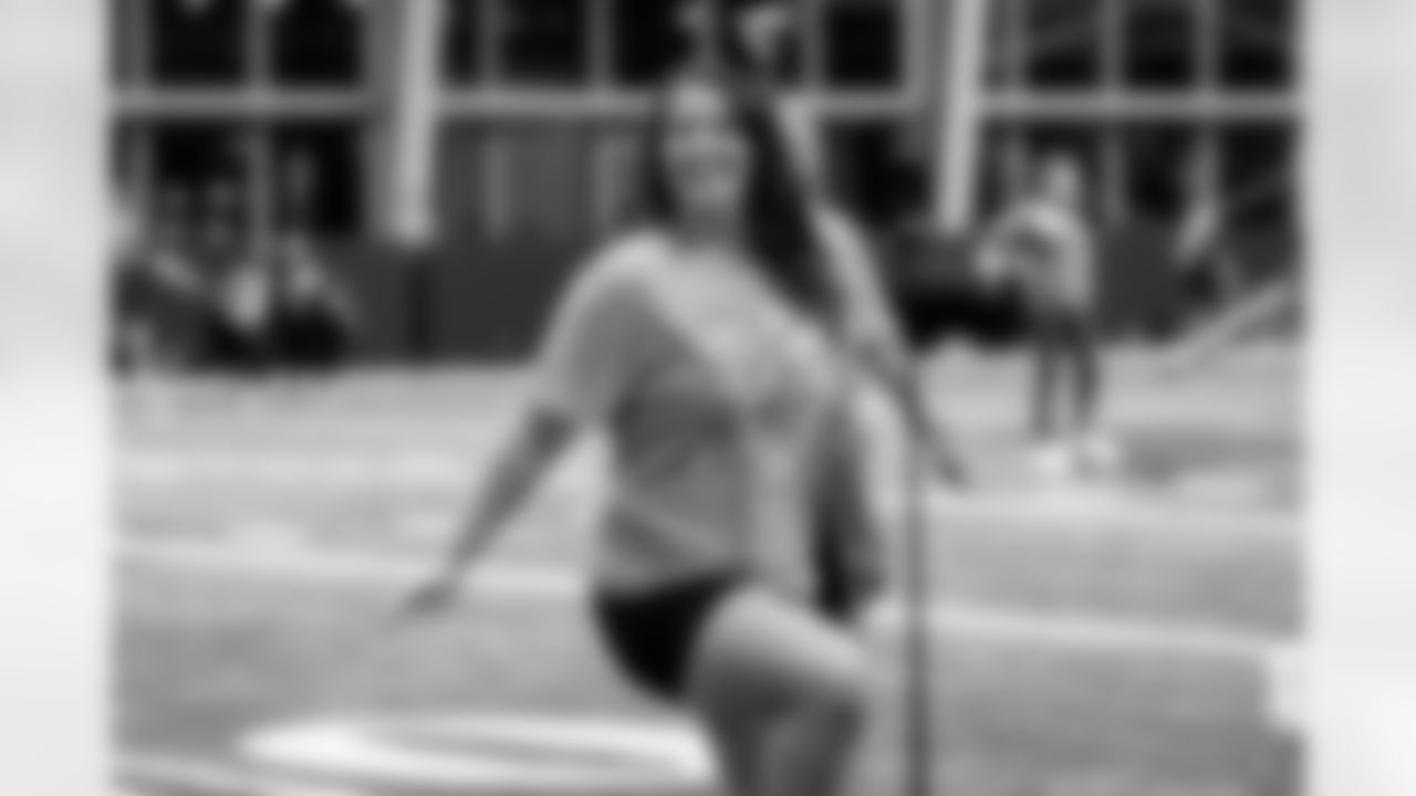 TAMPA, FL - November 19, 2025 - Tampa Bay Buccaneers Cheerleaders and Alumni during Field Rehearsal at AdventHealth Training Center. Photo By Tori Richman/Tampa Bay Buccaneers