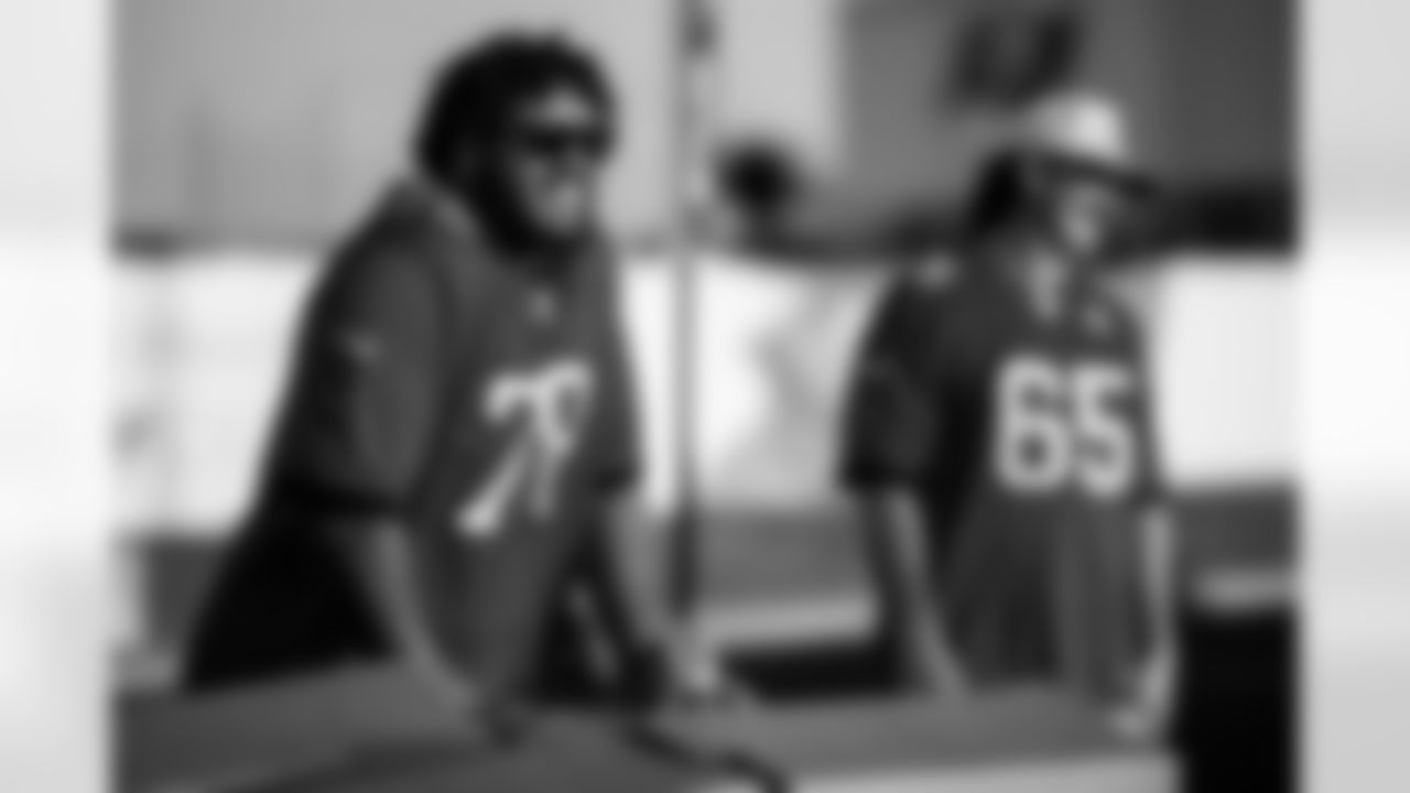 TAMPA, FL - November 25, 2025 - Tackle Tristan Wirfs #78 of the Tampa Bay Buccaneers during Turkey Time with the O-Line. Photo By Kyle Zedaker/Tampa Bay Buccaneers