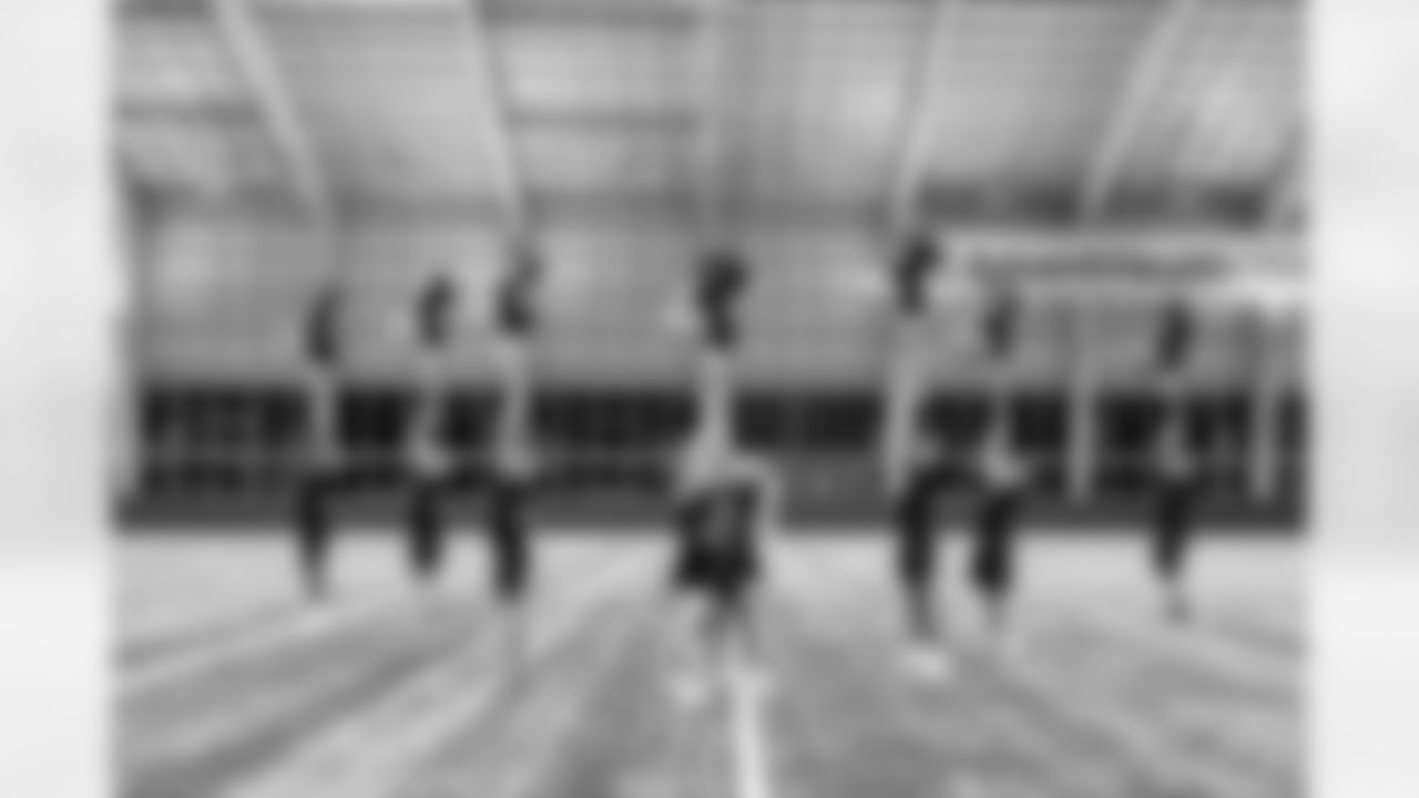 TAMPA, FL - December 04, 2025 - Tampa Bay Buccaneers Cheerleaders field rehearsal at AdventHealth Training Center. Photo By Tori Richman/Tampa Bay Buccaneers