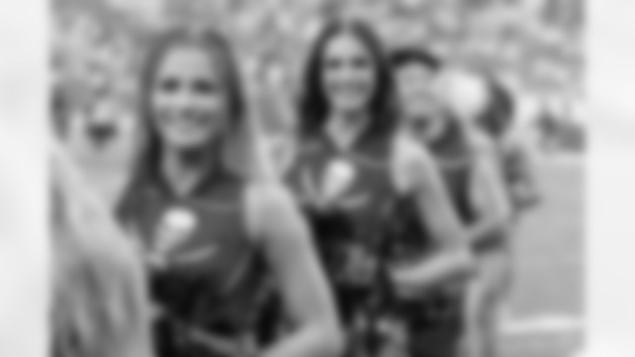 TAMPA, FL - January 03, 2026 - The Carolina Panthers and Tampa Bay Buccaneers play a regular season game at Raymond James Stadium. The Bucs won the game, 16-14. Photo By Doug DeFelice/Tampa Bay Buccaneers