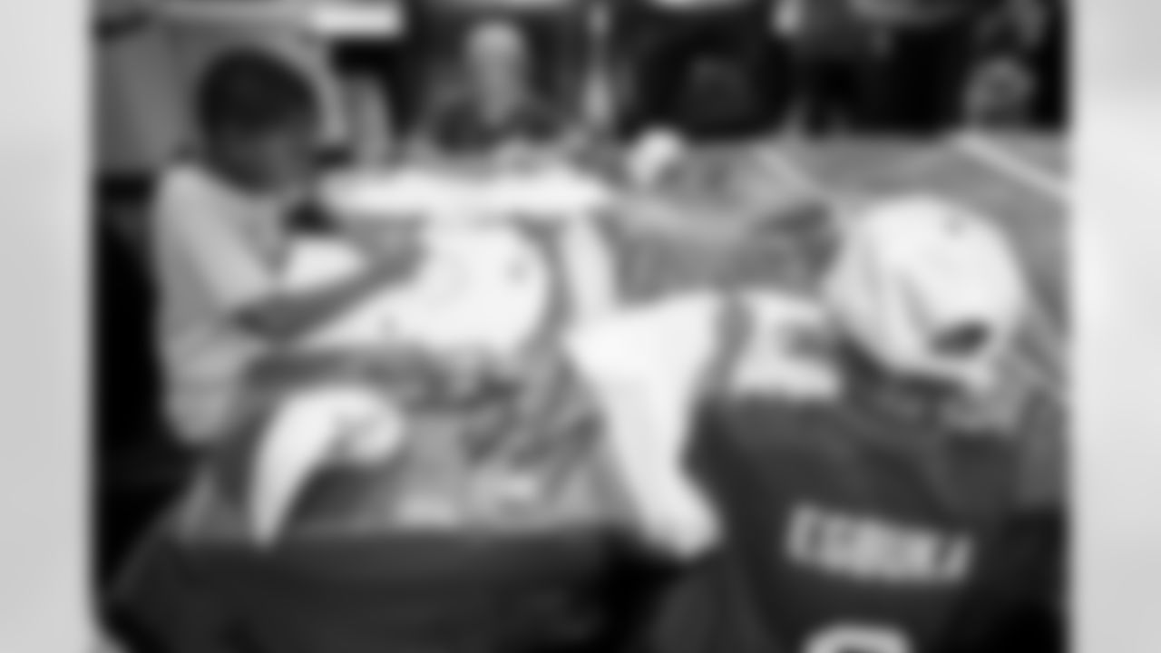 TAMPA, FL - November 19, 2025 - A visit with Triumph Together Cancer Warriors. Photo By Kyle Zedaker/Tampa Bay Buccaneers