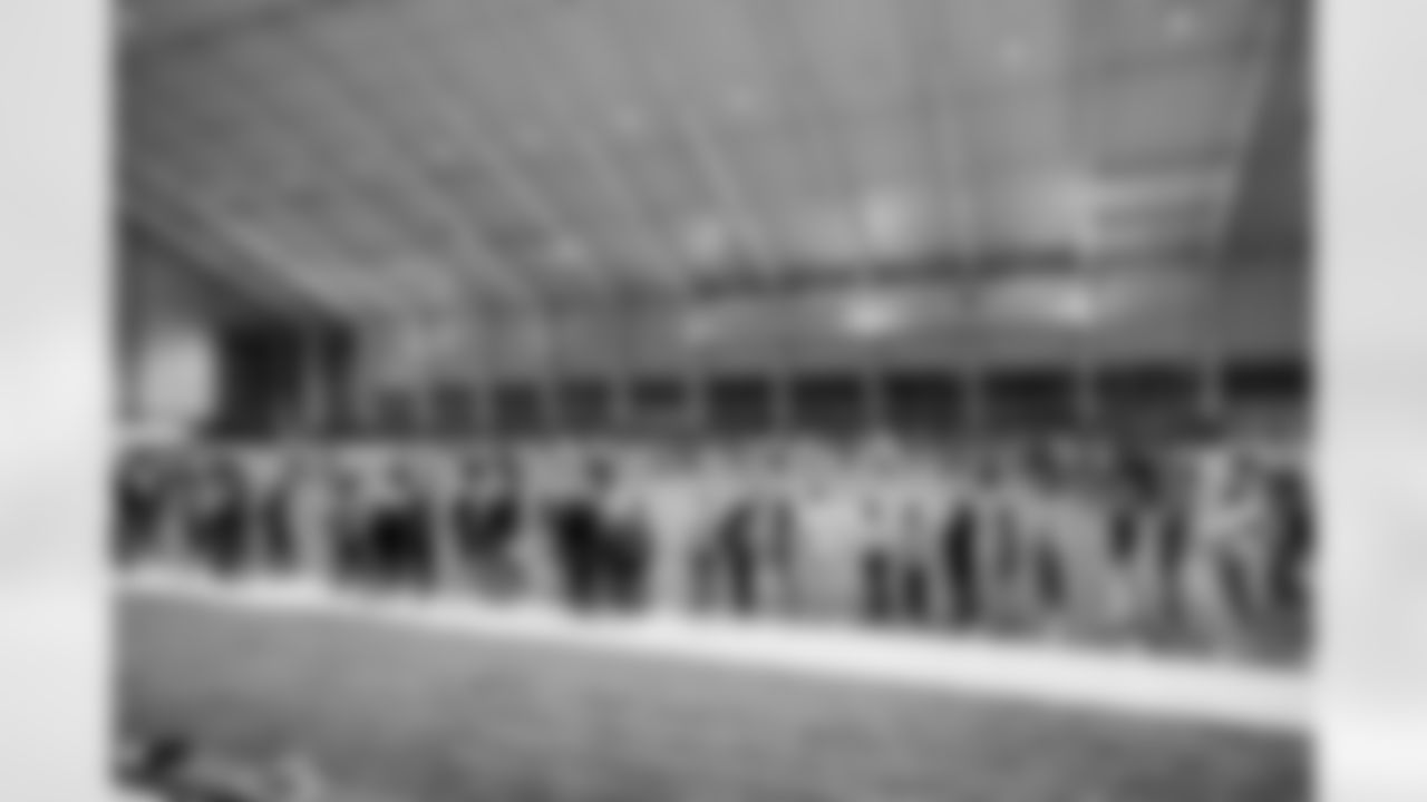 TAMPA, FL - January 02, 2026 - Tampa Bay Buccaneers Cheerleaders field rehearsal at AdventHealth Training Center. Photo By Tori Richman/Tampa Bay Buccaneers