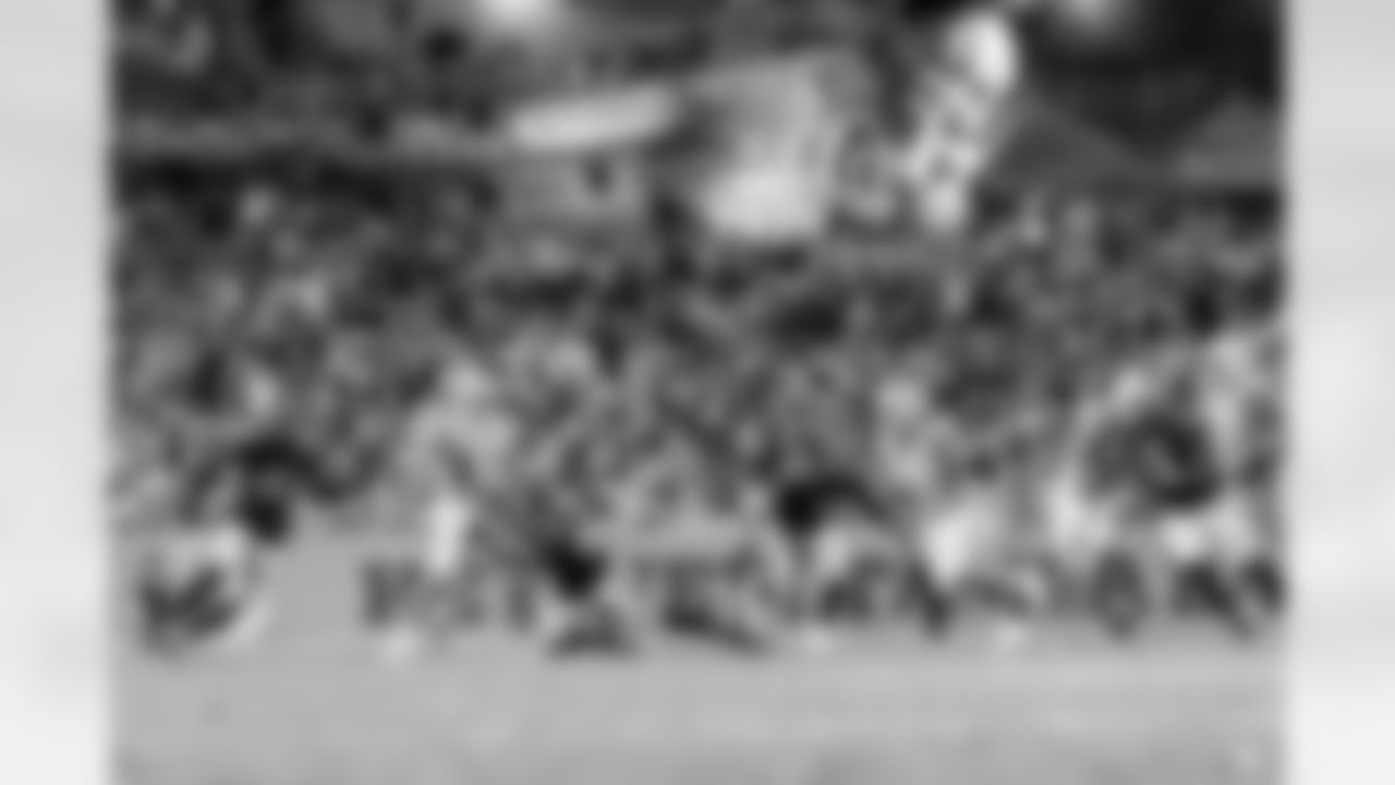 TAMPA, FL - December 11, 2025 - The Tampa Bay Buccaneers and Atlanta Falcons during a regular season game at Raymond James Stadium. The Bucs lost the game, 29-28. Photo By Mike Carlson/Tampa Bay Buccaneers