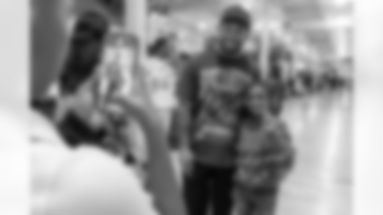 TAMPA, FL - December 16, 2025 - Antoine Winfield Jr. Holiday Shopping Spree at Dick's House of Sport International Plaza. Photo By Mike Carlson/Tampa Bay Buccaneers