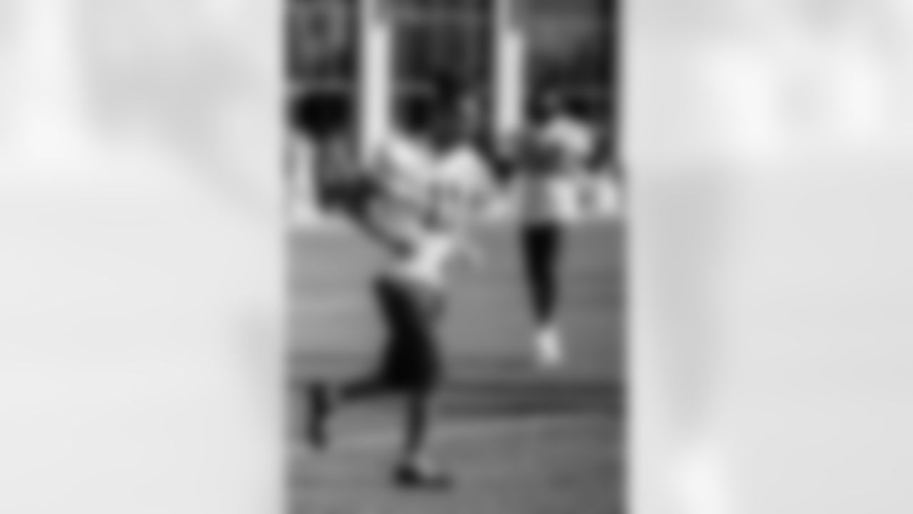 TAMPA, FL - December 24, 2025 - Wide Receiver Jalen McMillan #11 of the Tampa Bay Buccaneers during practice at AdventHealth Training Center. Photo By Kyle Zedaker/Tampa Bay Buccaneers