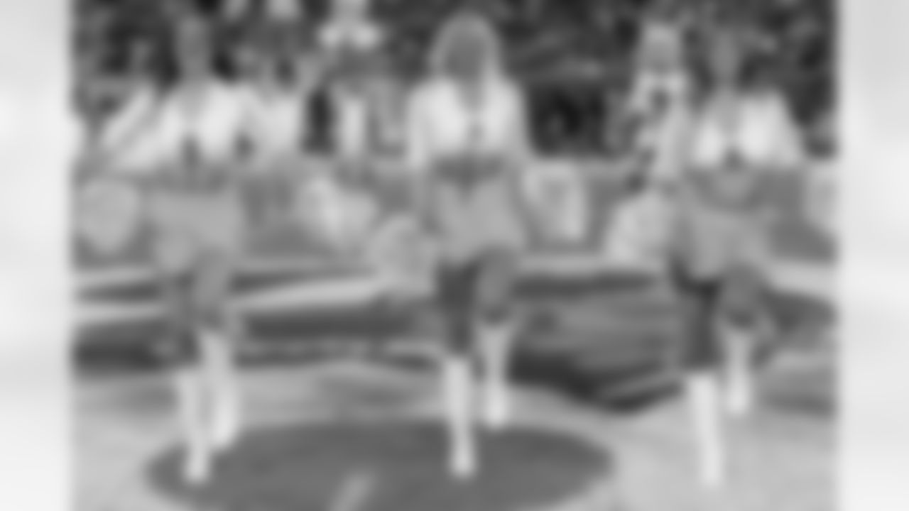 TAMPA, FL - December 11, 2025 - The Tampa Bay Buccaneers and Atlanta Falcons during a regular season game at Raymond James Stadium. The Bucs lost the game, 29-28. Photo By Mike Carlson/Tampa Bay Buccaneers