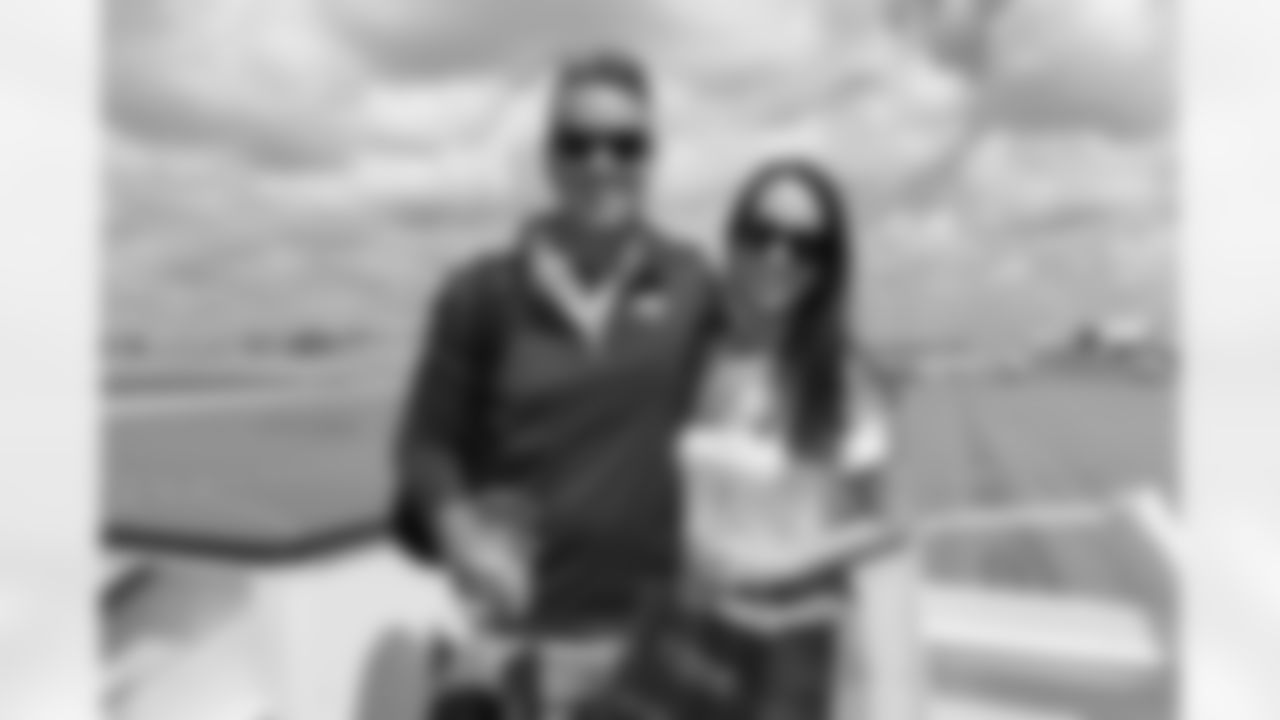 ATLANTA, GA - September 06, 2025 - Luxury Suite Excursion departs for the game between the Tampa Bay Buccaneers and Atlanta Falcons. The Bucs won the game, 23-20. Photo By Doug DeFelice/Tampa Bay Buccaneers