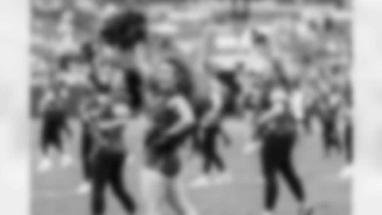 TAMPA, FL - December 07, 2025 - The Tampa Bay Buccaneers and New Orleans Saints during a regular season game at Raymond James Stadium. The Bucs lost the game, 24-20. Photo By Tori Richman/Tampa Bay Buccaneers