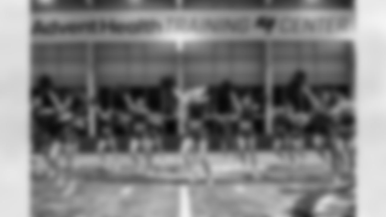 TAMPA, FL - January 02, 2026 - Tampa Bay Buccaneers Cheerleaders field rehearsal at AdventHealth Training Center. Photo By Tori Richman/Tampa Bay Buccaneers