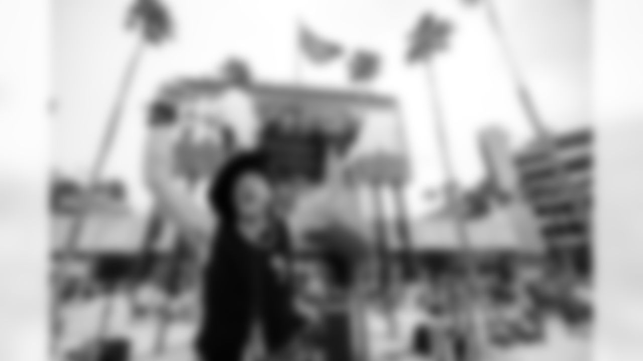 TAMPA, FL - January 03, 2026 - The Carolina Panthers and Tampa Bay Buccaneers play a regular season game at Raymond James Stadium. The Bucs won the game, 16-14. Photo By Dave Pullis/Tampa Bay Buccaneers