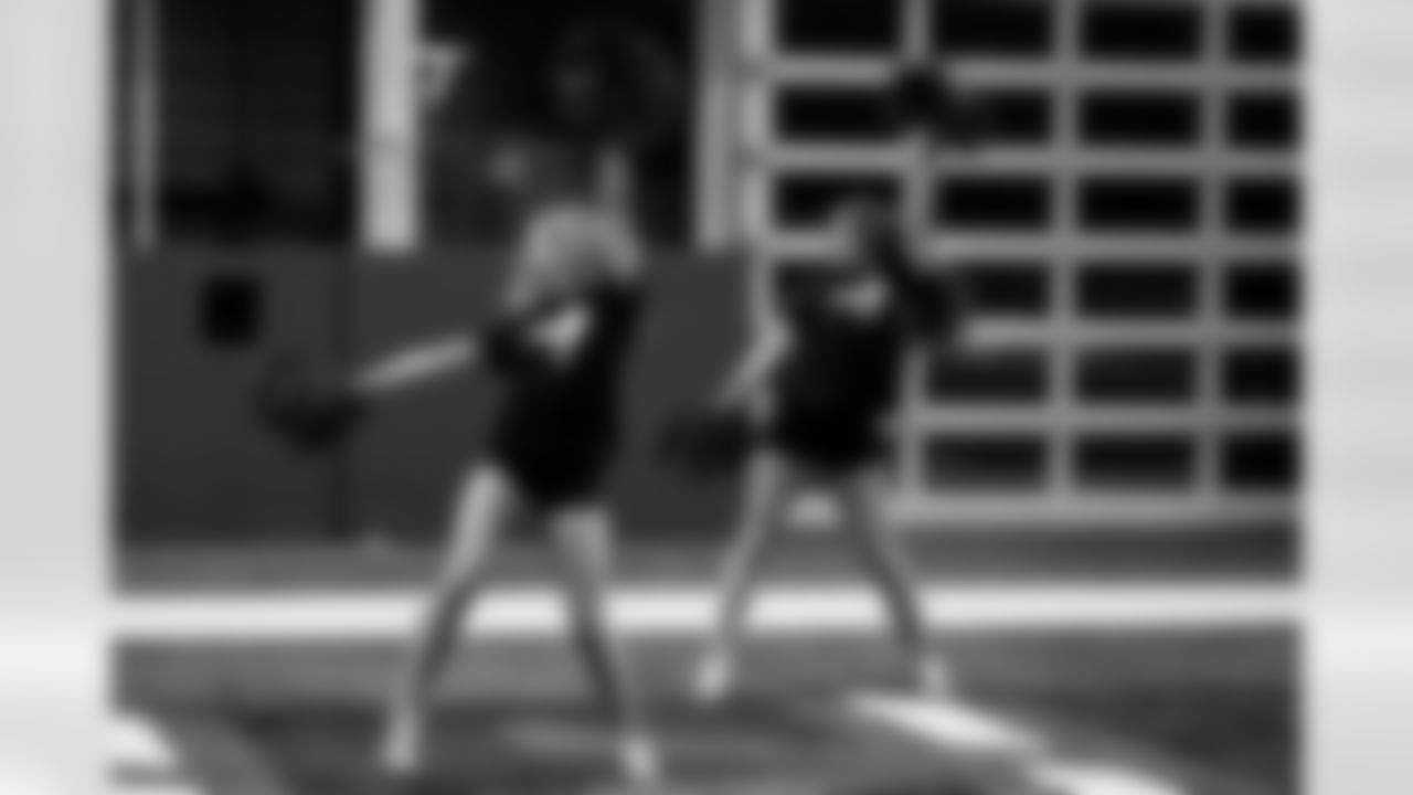 TAMPA, FL - December 04, 2025 - Tampa Bay Buccaneers Cheerleaders field rehearsal at AdventHealth Training Center. Photo By Tori Richman/Tampa Bay Buccaneers