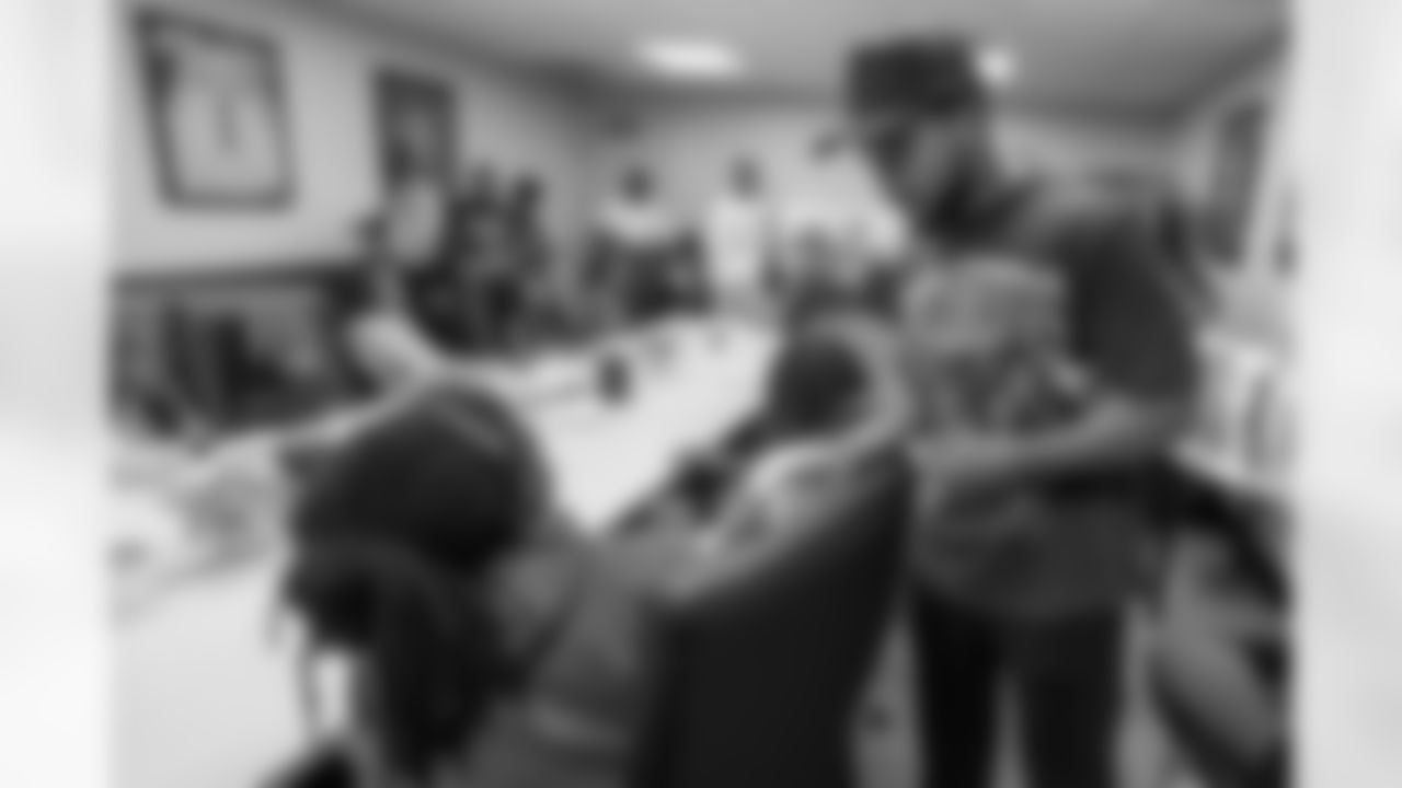 TAMPA, FL - December 16, 2025 - Antoine Winfield Jr. Holiday Shopping Spree at Dick's House of Sport International Plaza. Photo By Mike Carlson/Tampa Bay Buccaneers