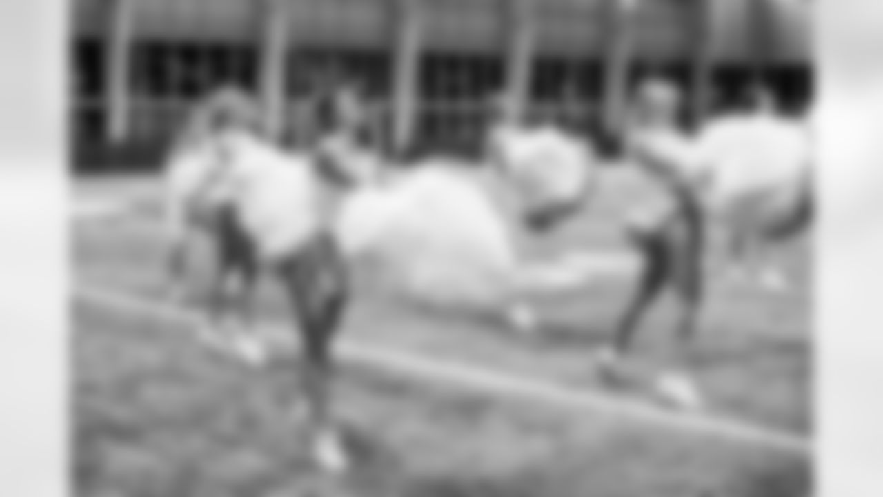 TAMPA, FL - December 09, 2025 - Tampa Bay Buccaneers Cheerleaders during Field Rehearsal at AdventHealth Training Center. Photo By Tori Richman/Tampa Bay Buccaneers