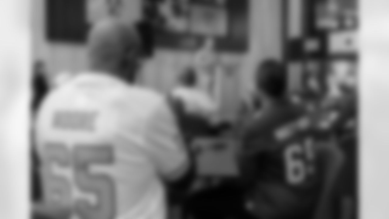 TAMPA, FL - December 11, 2025 - The 1976 Tampa Bay Buccaneers team reunion in the Hyundai Club at Raymond James Stadium. Photo By Mike Carlson/Tampa Bay Buccaneers