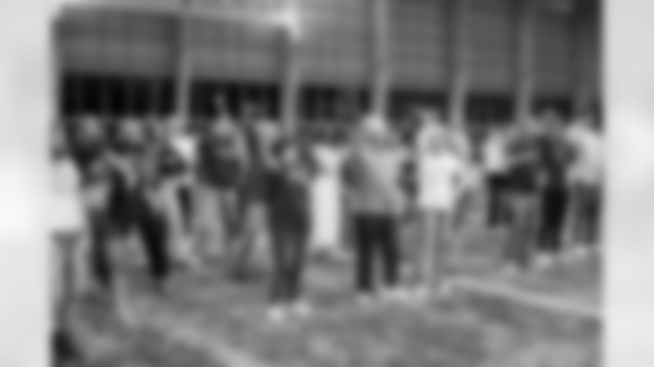 TAMPA, FL - January 02, 2026 - Tampa Bay Buccaneers Cheerleaders field rehearsal at AdventHealth Training Center. Photo By Tori Richman/Tampa Bay Buccaneers