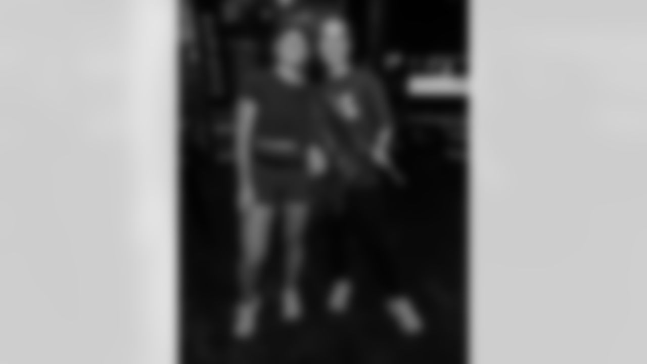 ST. PETERSBURG, FL - November 13, 2025 - "Bucs Run" Raise The Flags event with Pinellas Run Club at Park & Rec in St. Petersburg. Photo By Doug DeFelice/Tampa Bay Buccaneers