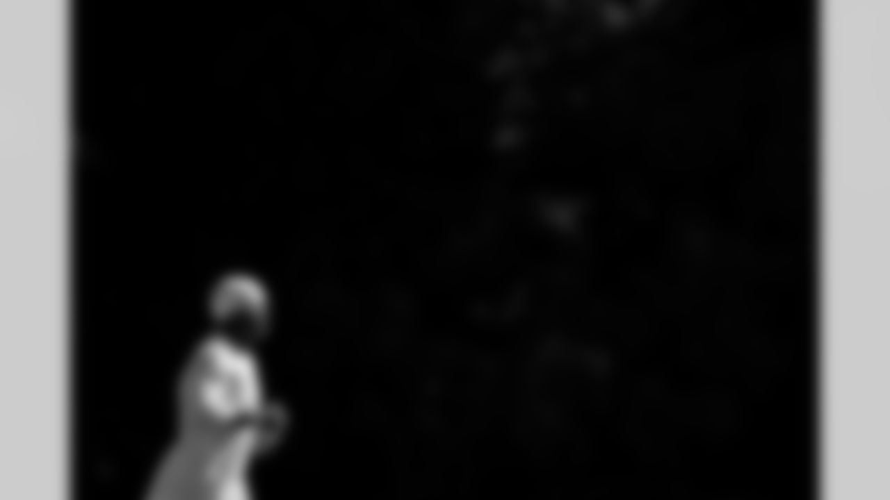 TAMPA, FL - November 28, 2025 - Running Back Bucky Irving #7 of the Tampa Bay Buccaneers during practice at AdventHealth Training Center. Photo By Kyle Zedaker/Tampa Bay Buccaneers