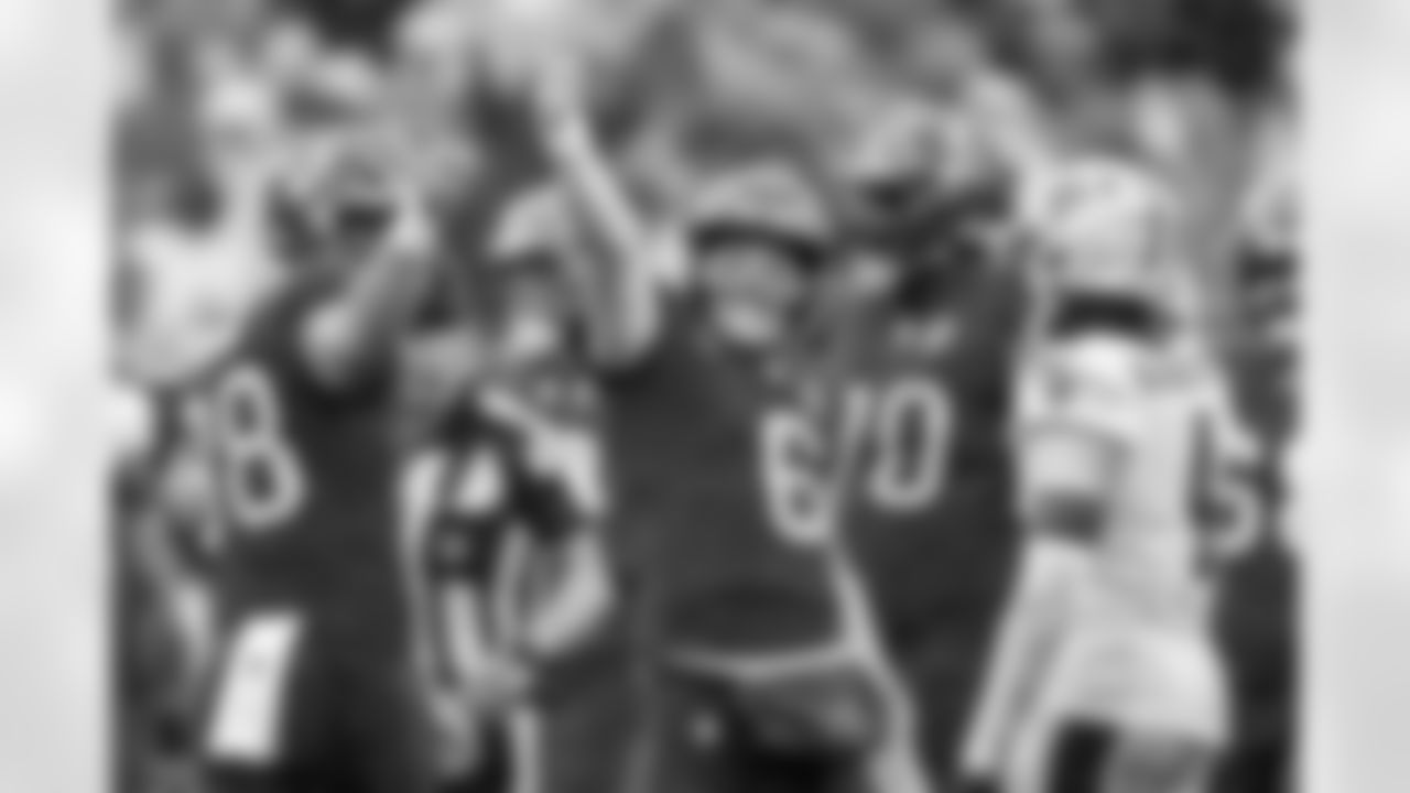 TAMPA, FL - December 07, 2025 - The Tampa Bay Buccaneers and New Orleans Saints during a regular season game at Raymond James Stadium. The Bucs lost the game, 24-20. Photo By Doug DeFelice/Tampa Bay Buccaneers