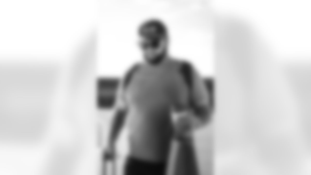 TAMPA, FL - November 22, 2025 - Guard Ben Bredeson #68 of the Tampa Bay Buccaneers departs before the game against the Los Angeles Rams. Photo By Tori Richman/Tampa Bay Buccaneers