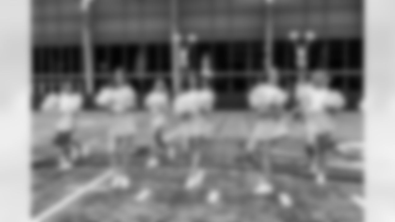 TAMPA, FL - December 09, 2025 - Tampa Bay Buccaneers Cheerleaders during Field Rehearsal at AdventHealth Training Center. Photo By Tori Richman/Tampa Bay Buccaneers