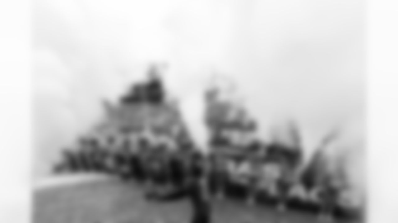 TAMPA, FL - December 07, 2025 - The Tampa Bay Buccaneers and New Orleans Saints play a regular season game at Raymond James Stadium. The Bucs lost the game, 24-20. Photo By Kyle Zedaker/Tampa Bay Buccaneers