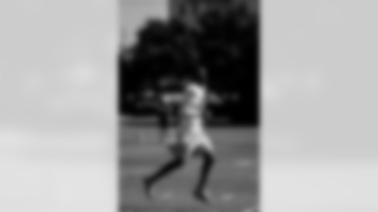 TAMPA, FL - December 24, 2025 - Wide Receiver Tez Johnson #15 of the Tampa Bay Buccaneers during practice at AdventHealth Training Center. Photo By Kyle Zedaker/Tampa Bay Buccaneers