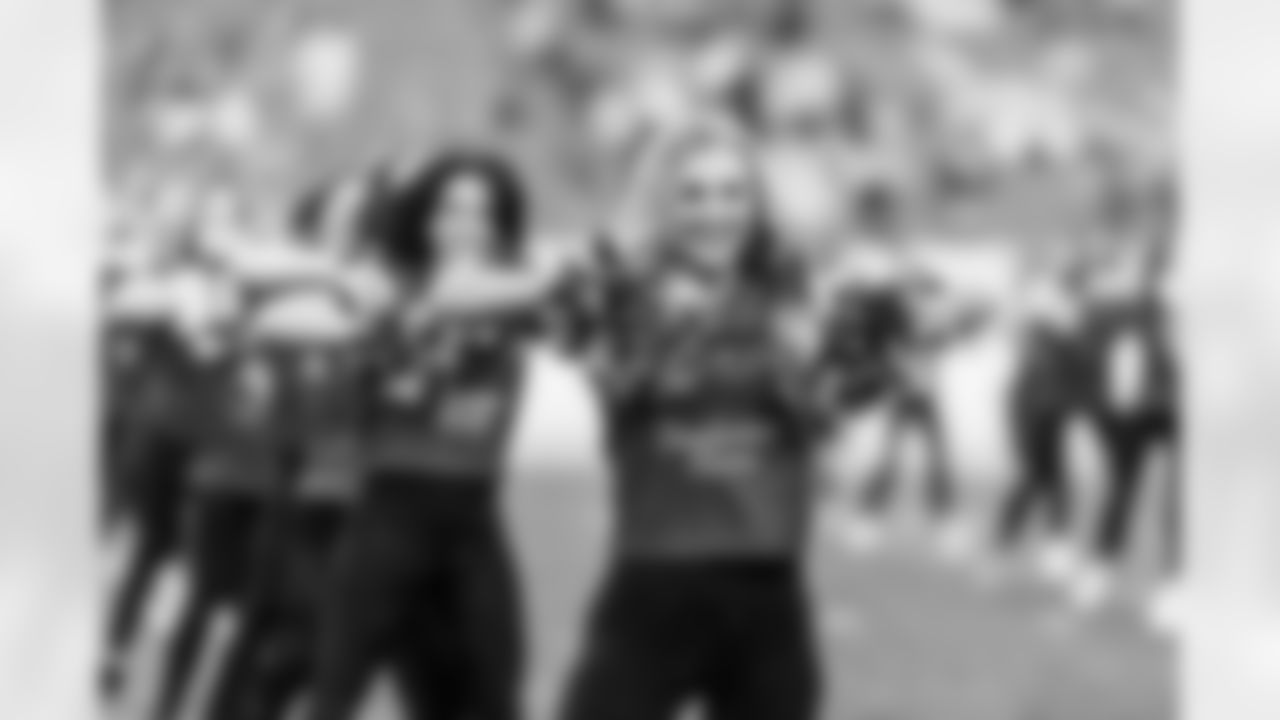 TAMPA, FL - December 07, 2025 - The Tampa Bay Buccaneers and New Orleans Saints during a regular season game at Raymond James Stadium. The Bucs lost the game, 24-20. Photo By Tori Richman/Tampa Bay Buccaneers