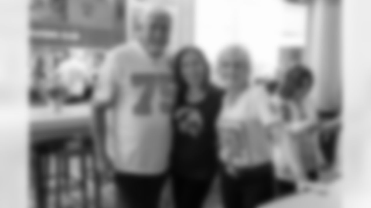 TAMPA, FL - December 11, 2025 - The 1976 Tampa Bay Buccaneers team reunion in the Hyundai Club at Raymond James Stadium. Photo By Mike Carlson/Tampa Bay Buccaneers