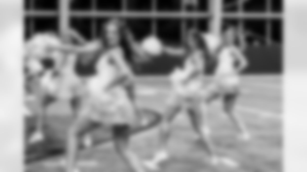 TAMPA, FL - December 09, 2025 - Tampa Bay Buccaneers Cheerleaders during Field Rehearsal at AdventHealth Training Center. Photo By Tori Richman/Tampa Bay Buccaneers