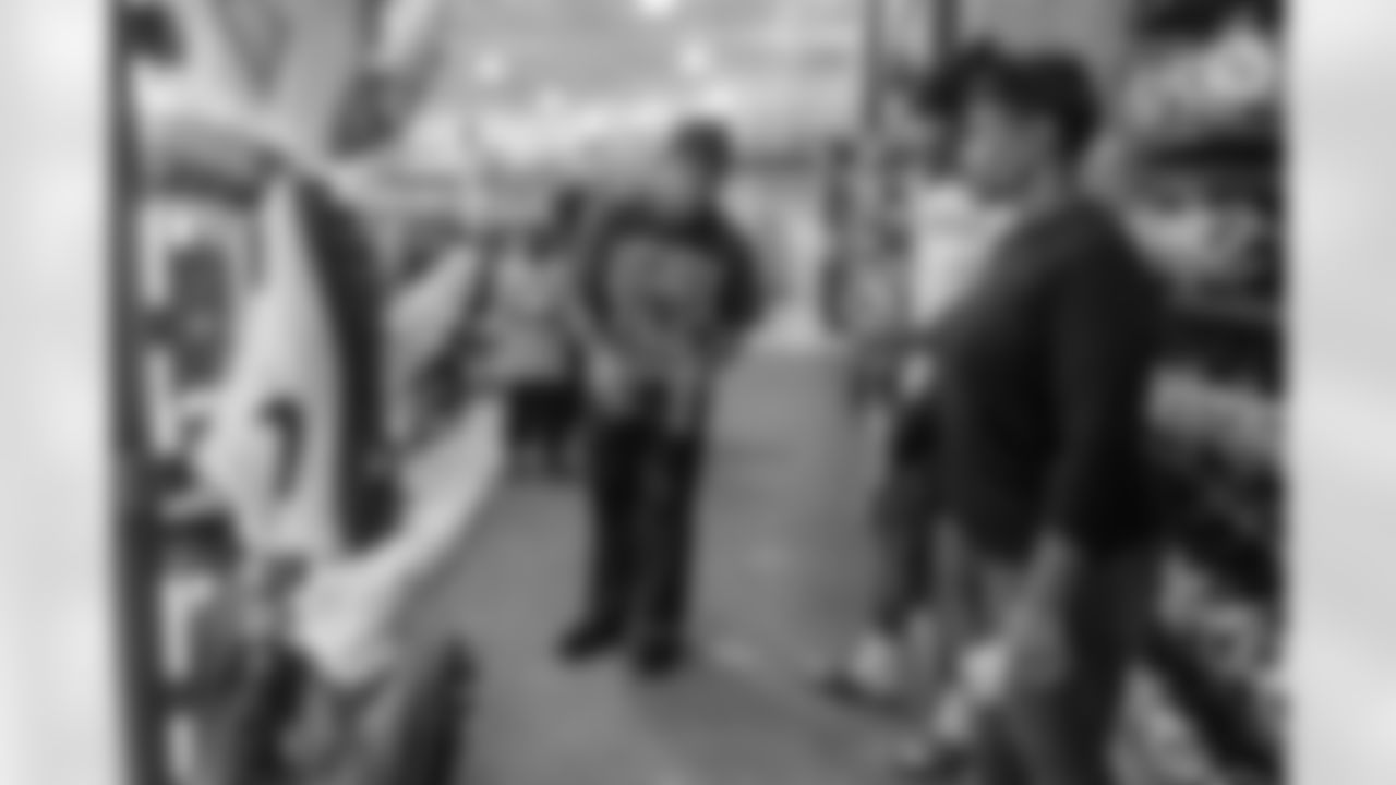 TAMPA, FL - December 16, 2025 - Antoine Winfield Jr. Holiday Shopping Spree at Dick's House of Sport International Plaza. Photo By Mike Carlson/Tampa Bay Buccaneers