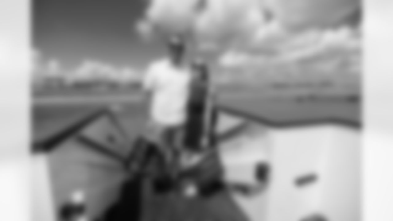 ATLANTA, GA - September 06, 2025 - Luxury Suite Excursion departs for the game between the Tampa Bay Buccaneers and Atlanta Falcons. The Bucs won the game, 23-20. Photo By Doug DeFelice/Tampa Bay Buccaneers