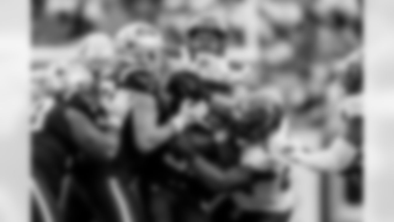 TAMPA, FL - November 09, 2025 - Outside Linebacker Anthony Nelson #98 and Inside Linebacker Lavonte David #54 of the Tampa Bay Buccaneers during the game between the New England Patriots and Tampa Bay Buccaneers. The Bucs lost the game, 28-23. Photo By Tori Richman/Tampa Bay Buccaneers