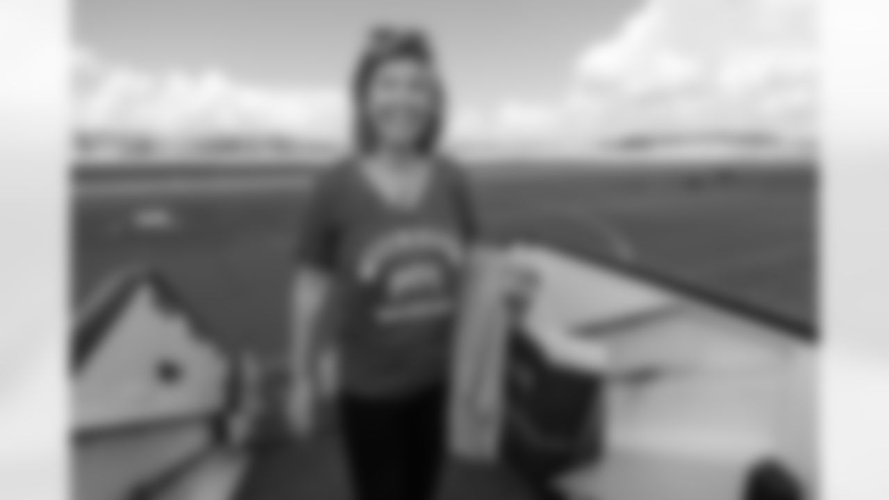 ATLANTA, GA - September 06, 2025 - Luxury Suite Excursion departs for the game between the Tampa Bay Buccaneers and Atlanta Falcons. The Bucs won the game, 23-20. Photo By Doug DeFelice/Tampa Bay Buccaneers