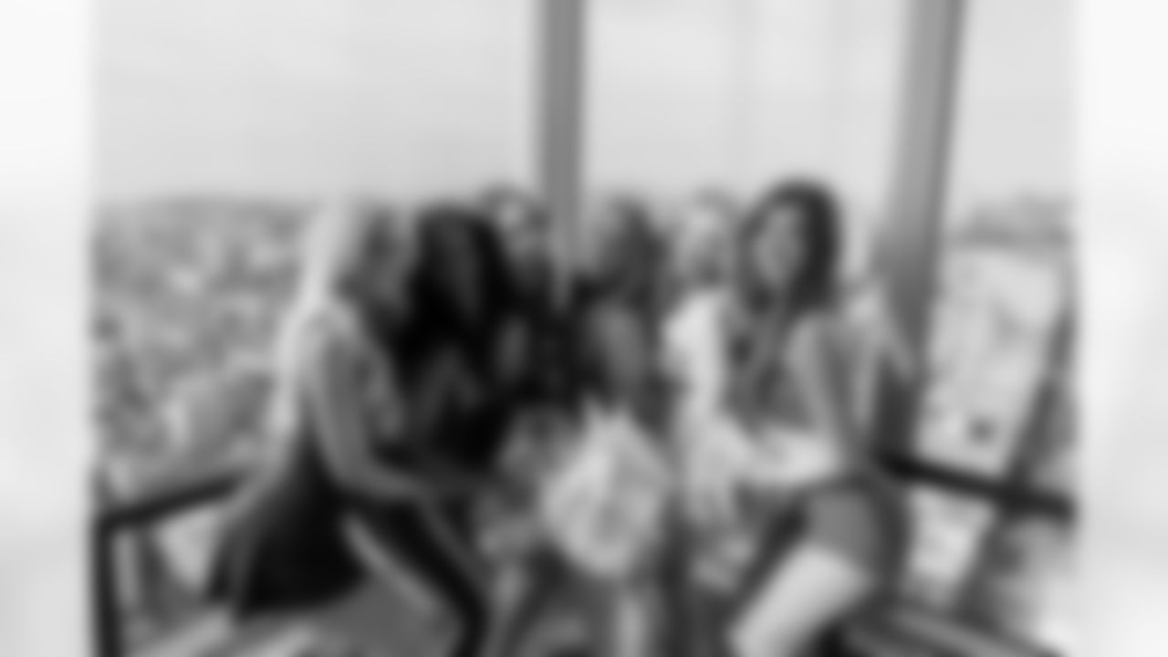 SAN FRANCISCO, CA - February 01, 2026 - Tampa Bay Buccaneers Pro Bowl Cheerleader Savannah during rehearsals. Photo By Tori Richman/Tampa Bay Buccaneers