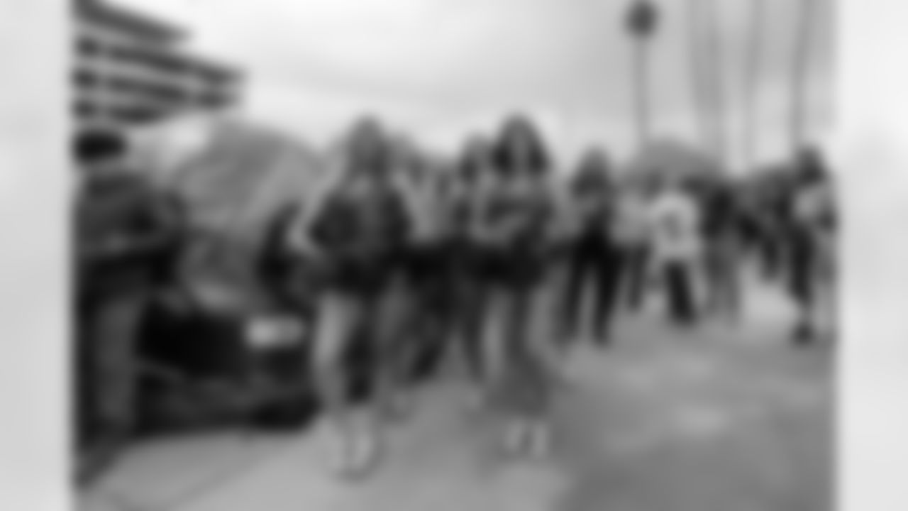 TAMPA, FL - January 03, 2026 - The Carolina Panthers and Tampa Bay Buccaneers play a regular season game at Raymond James Stadium. The Bucs won the game, 16-14. Photo By Dave Pullis/Tampa Bay Buccaneers