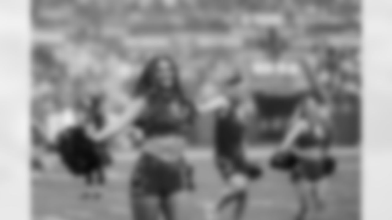 TAMPA, FL - January 03, 2026 - The Carolina Panthers and Tampa Bay Buccaneers play a regular season game at Raymond James Stadium. The Bucs won the game, 16-14. Photo By Tori Richman/Tampa Bay Buccaneers