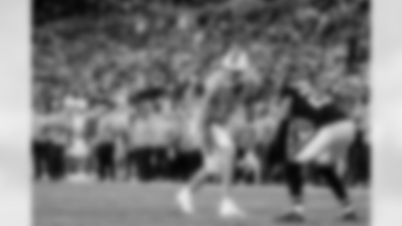 TAMPA, FL - December 11, 2025 - The Tampa Bay Buccaneers and Atlanta Falcons during a regular season game at Raymond James Stadium. The Bucs lost the game, 29-28. Photo By Kyle Zedaker/Tampa Bay Buccaneers