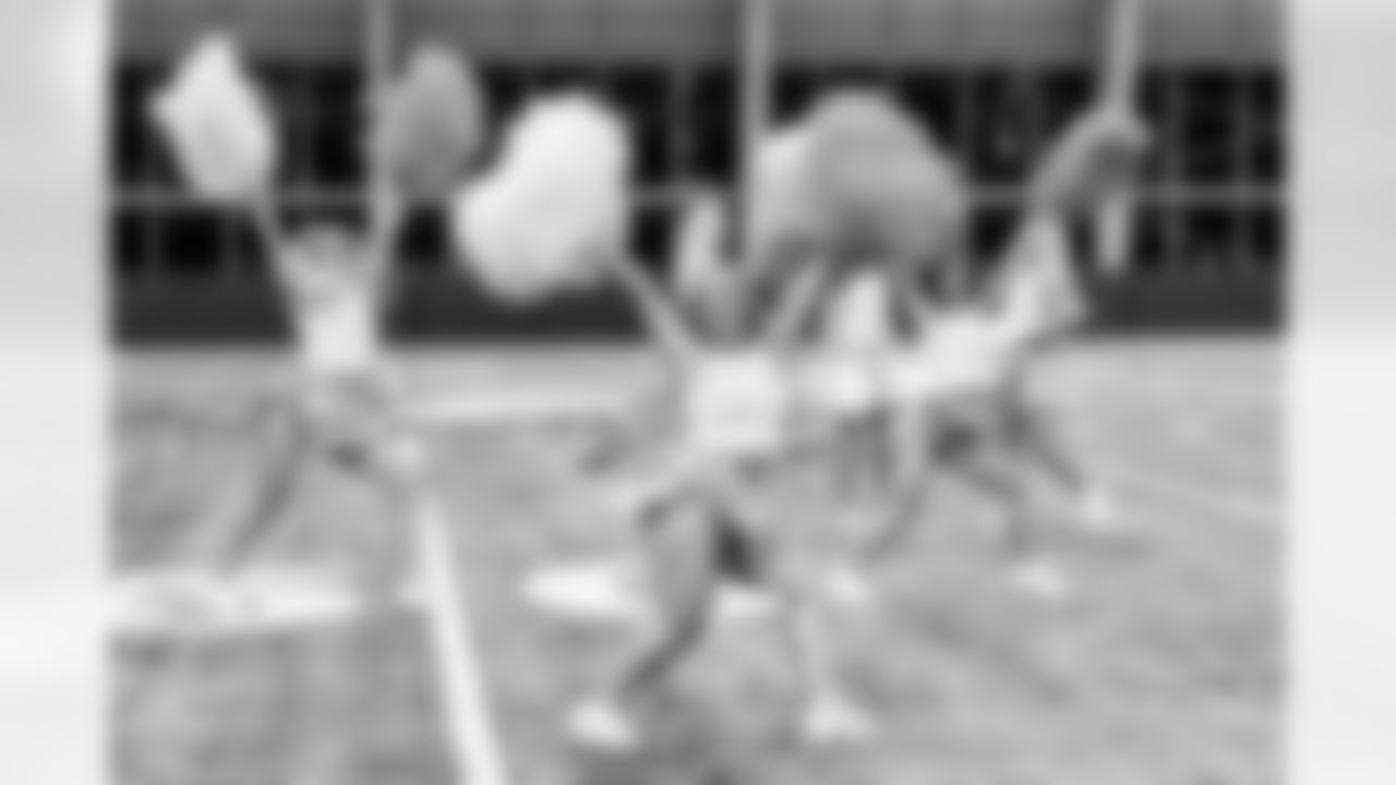 TAMPA, FL - December 09, 2025 - Tampa Bay Buccaneers Cheerleaders during Field Rehearsal at AdventHealth Training Center. Photo By Tori Richman/Tampa Bay Buccaneers