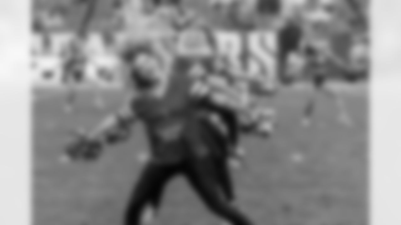 TAMPA, FL - December 07, 2025 - The Tampa Bay Buccaneers and New Orleans Saints during a regular season game at Raymond James Stadium. The Bucs lost the game, 24-20. Photo By Doug DeFelice/Tampa Bay Buccaneers