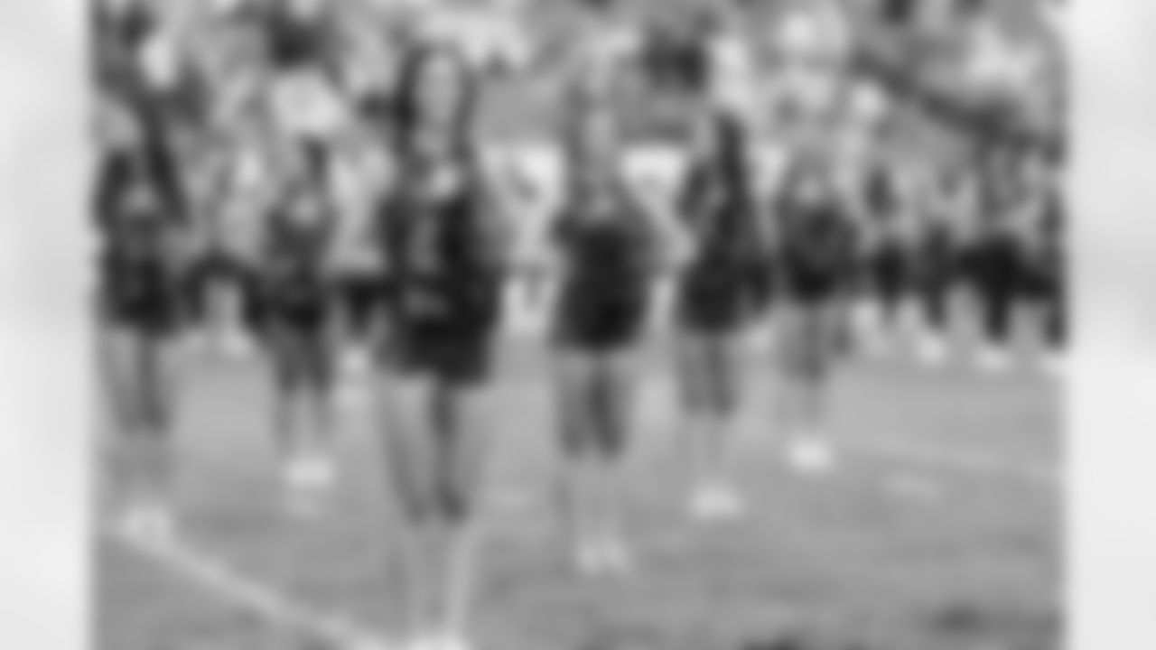 TAMPA, FL - December 07, 2025 - The Tampa Bay Buccaneers and New Orleans Saints during a regular season game at Raymond James Stadium. The Bucs lost the game, 24-20. Photo By Tori Richman/Tampa Bay Buccaneers