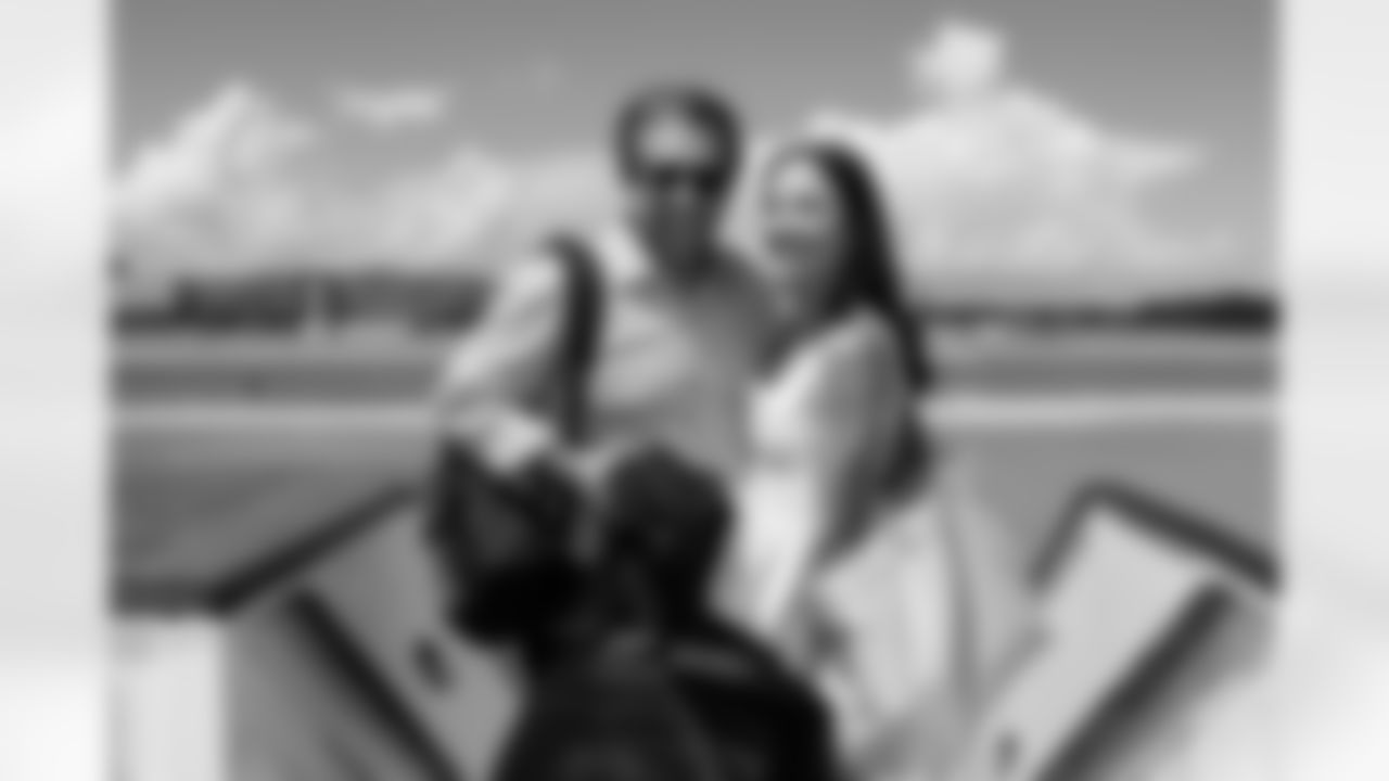 ATLANTA, GA - September 06, 2025 - Luxury Suite Excursion departs for the game between the Tampa Bay Buccaneers and Atlanta Falcons. The Bucs won the game, 23-20. Photo By Doug DeFelice/Tampa Bay Buccaneers