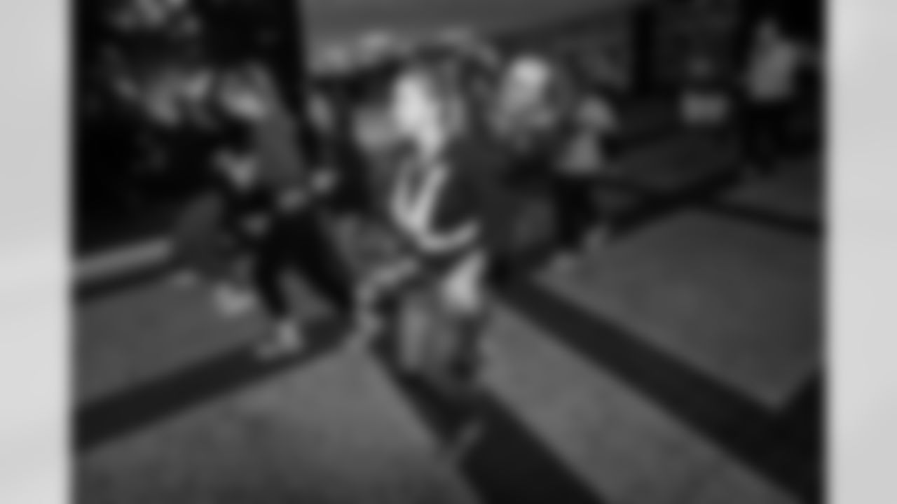 ST. PETERSBURG, FL - November 13, 2025 - Participants during "Bucs Run" Raise The Flags event with Pinellas Run Club at Park & Rec in St. Petersburg. Photo By Doug DeFelice/Tampa Bay Buccaneers