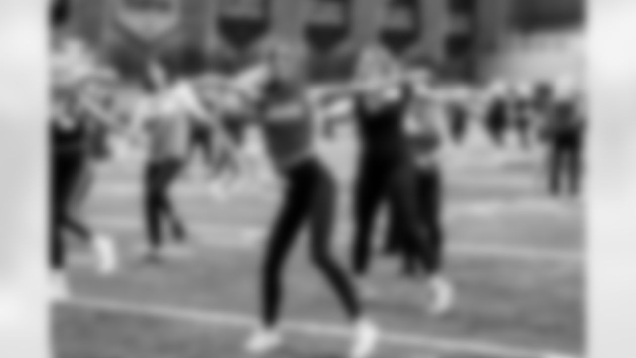 TAMPA, FL - November 19, 2025 - Tampa Bay Buccaneers Cheerleaders and Alumni during Field Rehearsal at AdventHealth Training Center. Photo By Tori Richman/Tampa Bay Buccaneers