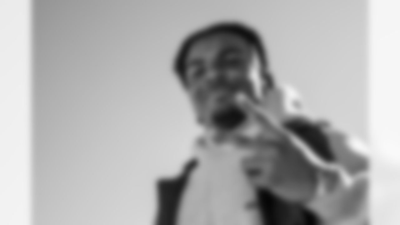 TAMPA, FL - December 20, 2025 - The Tampa Bay Buccaneers depart before the Week 16 game against the Carolina Panthers. Photo By Tori Richman/Tampa Bay Buccaneers