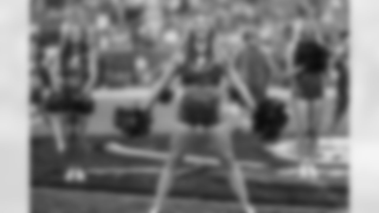 TAMPA, FL - January 03, 2026 - The Carolina Panthers and Tampa Bay Buccaneers play a regular season game at Raymond James Stadium. The Bucs won the game, 16-14. Photo By Tori Richman/Tampa Bay Buccaneers