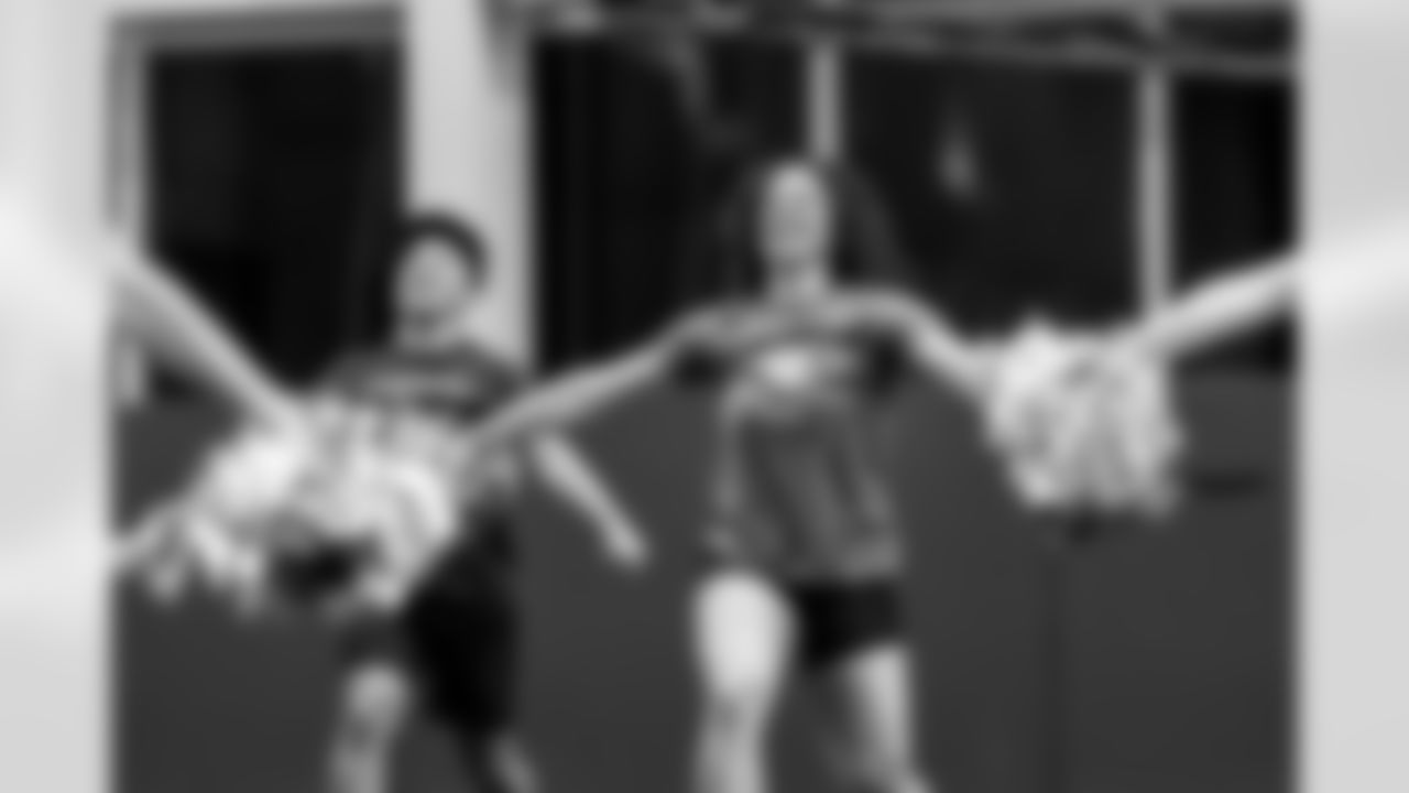 TAMPA, FL - November 06, 2025 - Tampa Bay Buccaneers Cheerleaders during Field Rehearsal at AdventHealth Training Center. Photo By Tori Richman/Tampa Bay Buccaneers