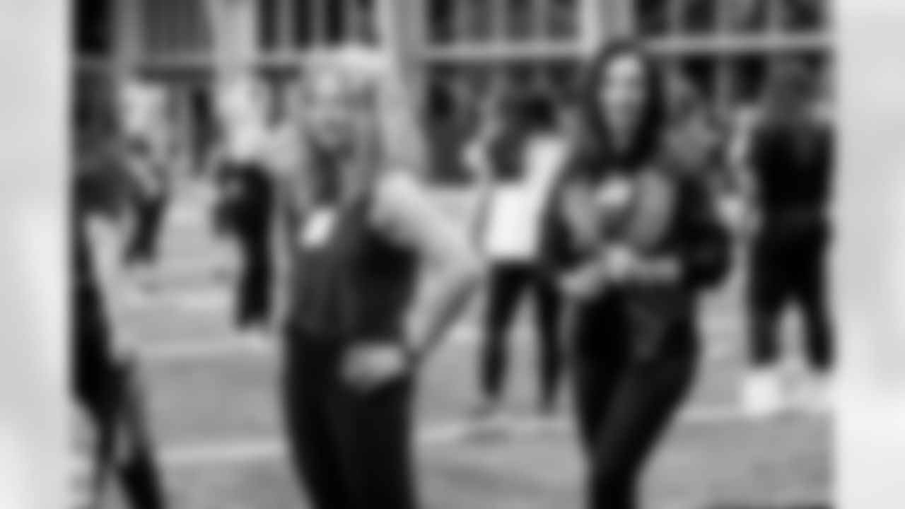 TAMPA, FL - November 19, 2025 - Tampa Bay Buccaneers Cheerleaders and Alumni during Field Rehearsal at AdventHealth Training Center. Photo By Tori Richman/Tampa Bay Buccaneers