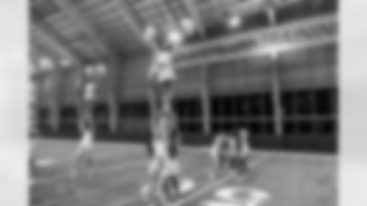 TAMPA, FL - December 09, 2025 - Tampa Bay Buccaneers Cheerleaders during Field Rehearsal at AdventHealth Training Center. Photo By Tori Richman/Tampa Bay Buccaneers